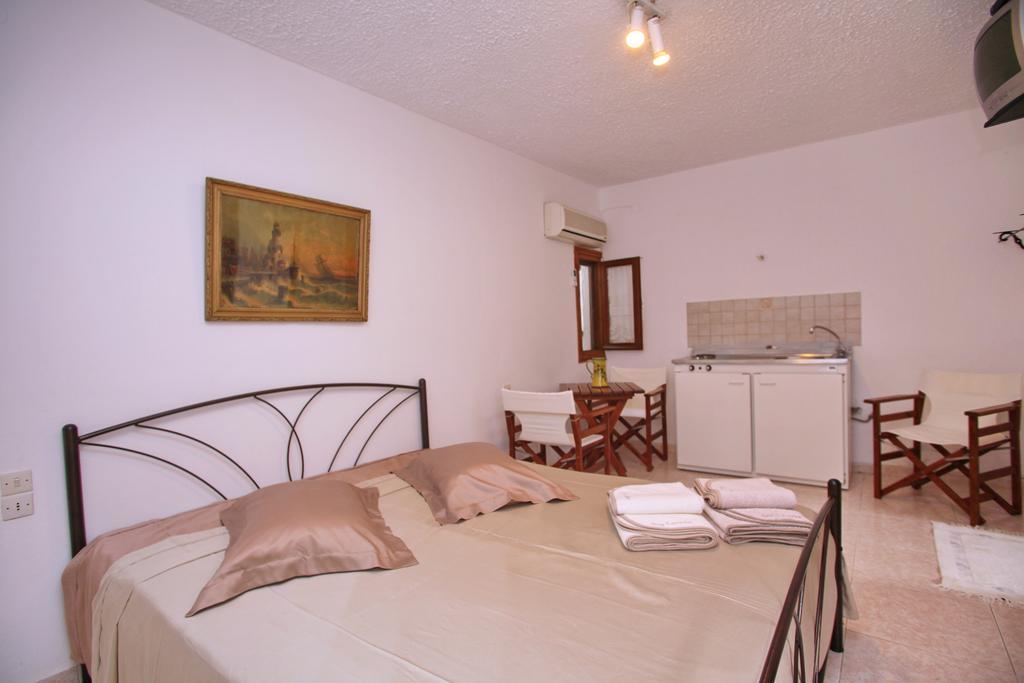 Marlitsis Apartments & Studios Скопелос Екстер'єр фото