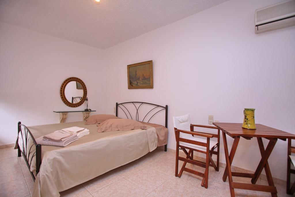 Marlitsis Apartments & Studios Скопелос Екстер'єр фото