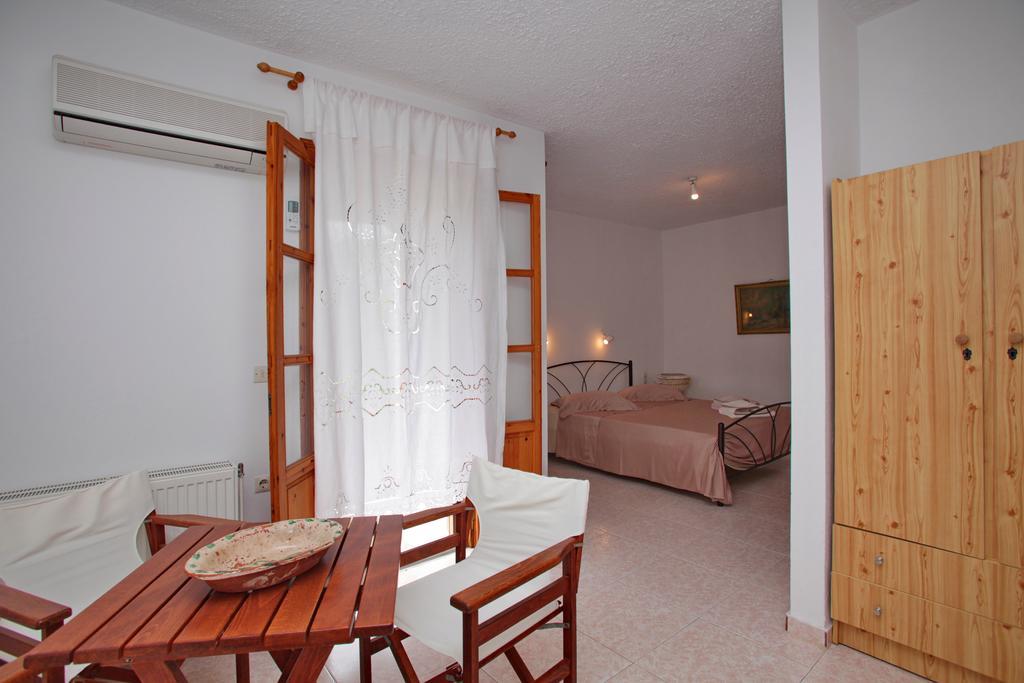 Marlitsis Apartments & Studios Скопелос Екстер'єр фото