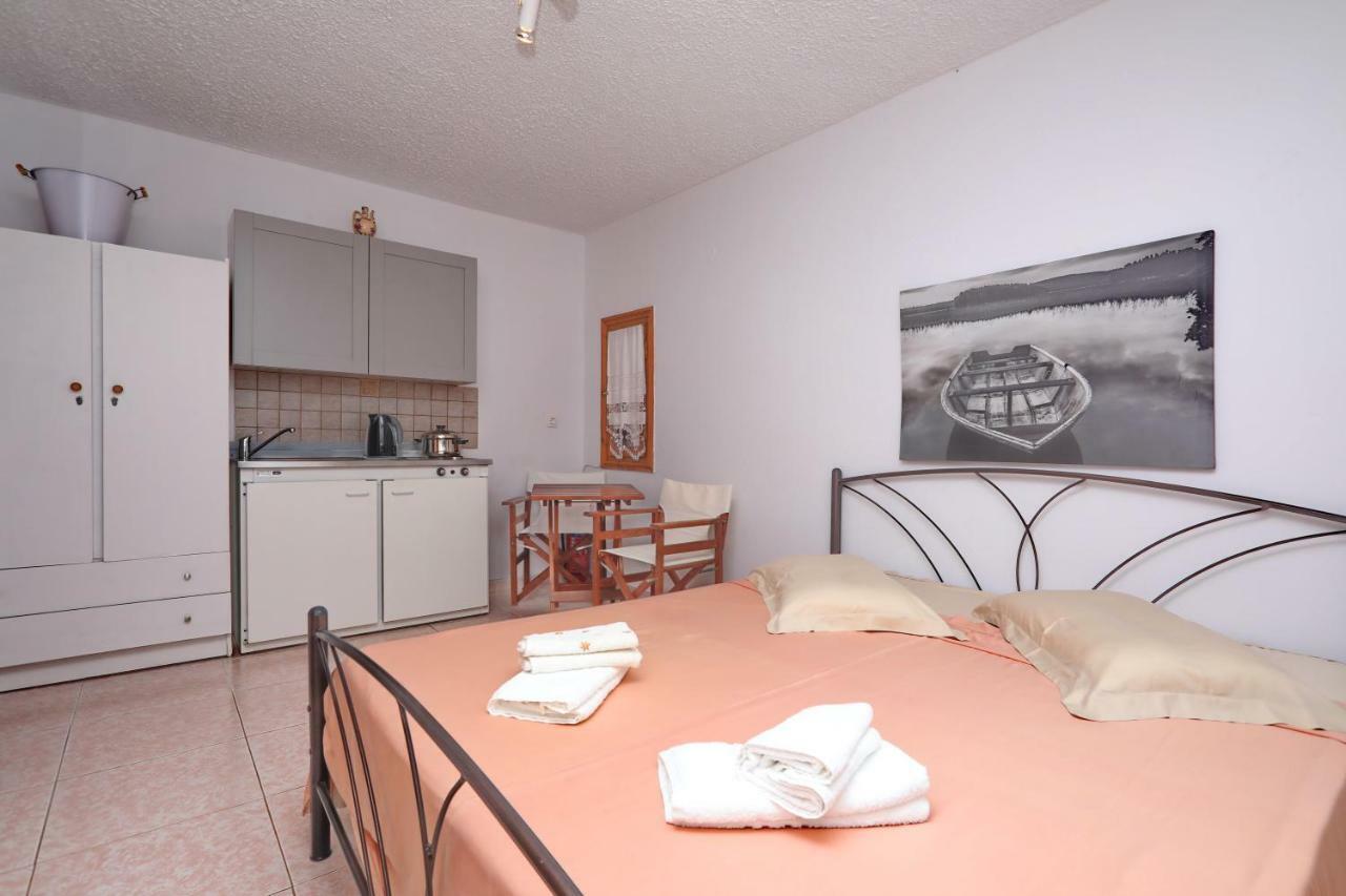 Marlitsis Apartments & Studios Скопелос Екстер'єр фото